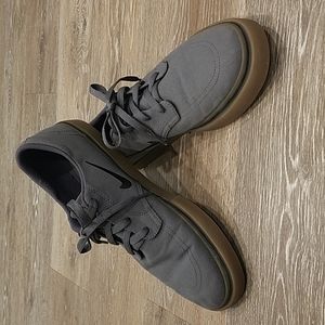 Nike SB grey skate shoes
